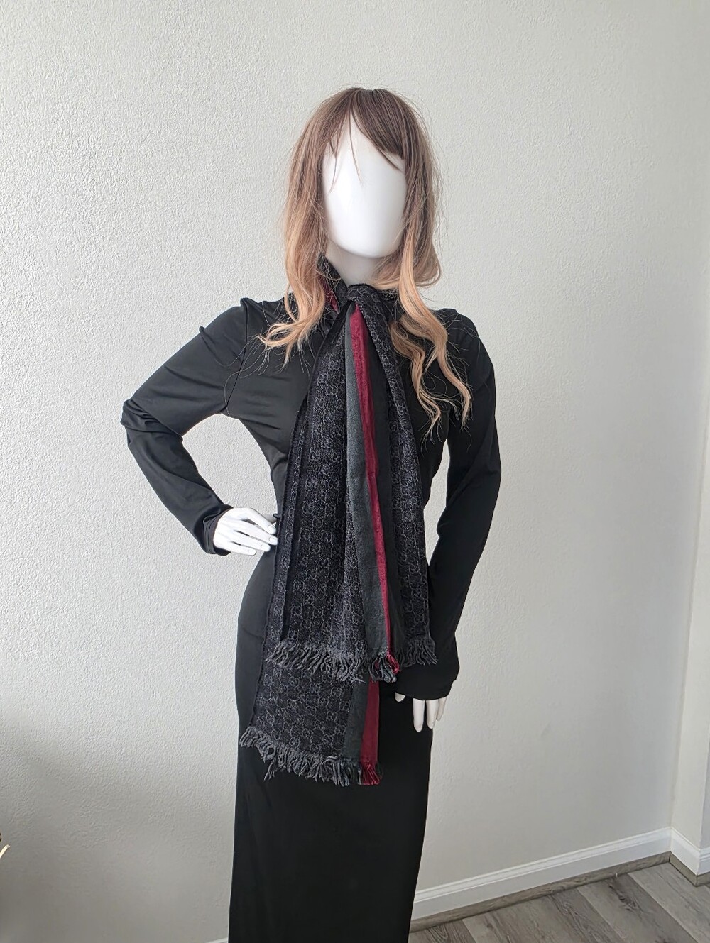 Auth ๐ Gucci GG Supreme Wool Stole โ๏ธ๐ - Picture 4 of 10